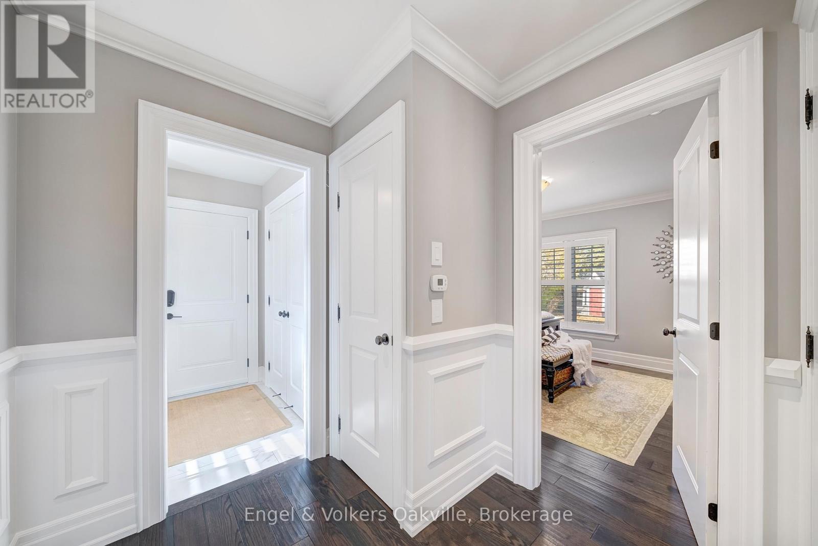 1378 Langdale Crescent, Oakville, Ontario  L6H 2K8 - Photo 16 - W12571766