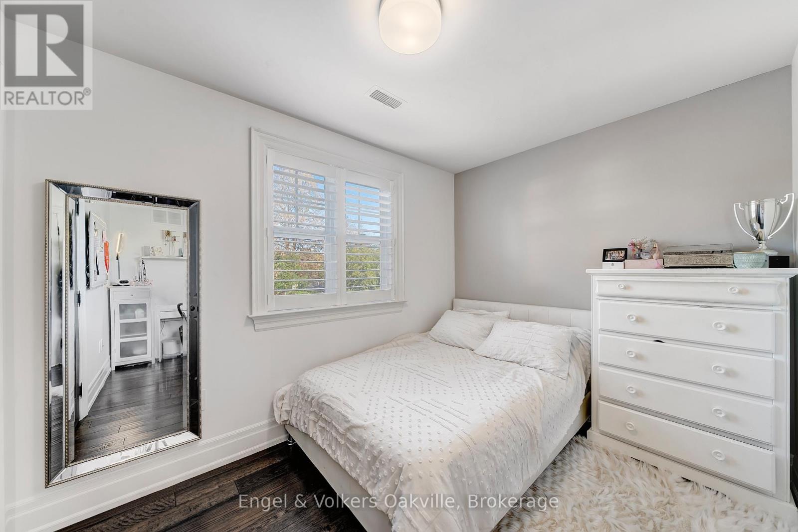 1378 Langdale Crescent, Oakville, Ontario  L6H 2K8 - Photo 28 - W12571766