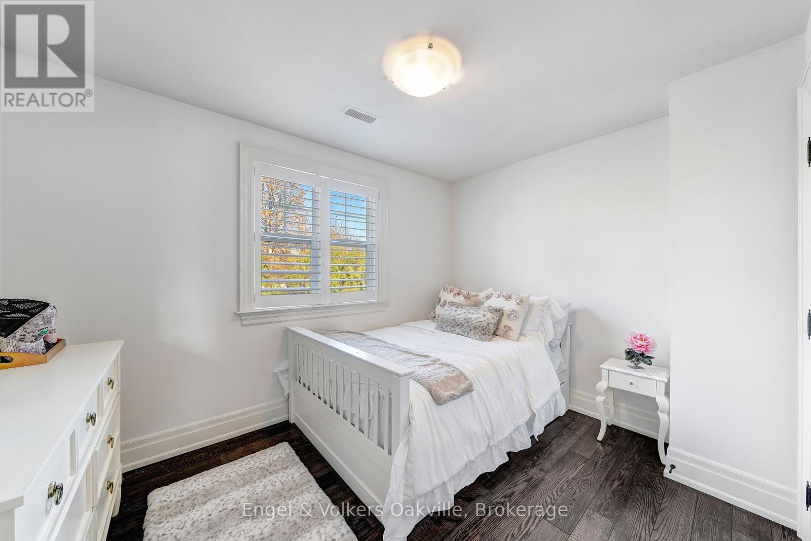 1378 Langdale Crescent, Oakville, Ontario  L6H 2K8 - Photo 29 - W12571766