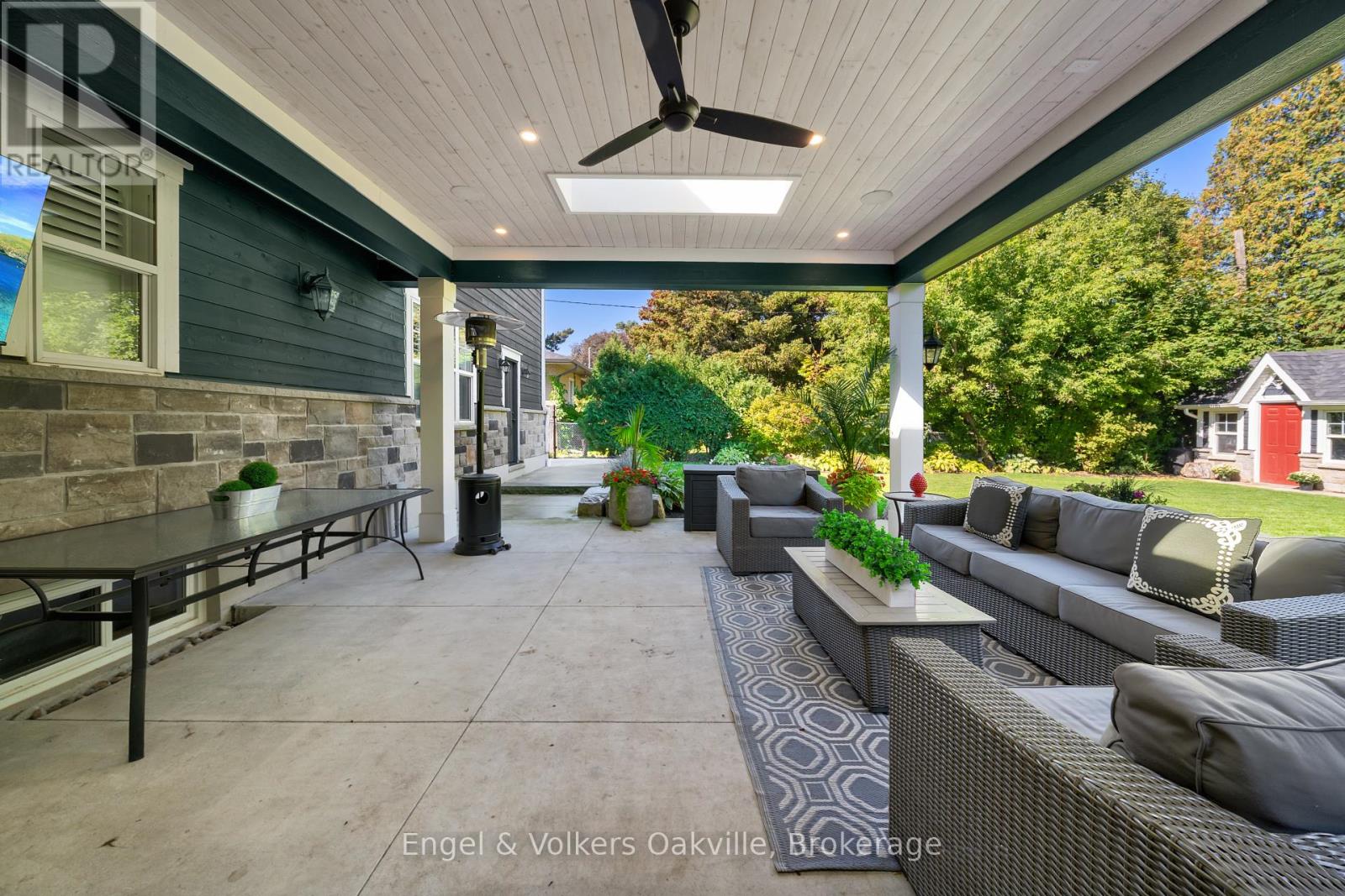 1378 Langdale Crescent, Oakville, Ontario  L6H 2K8 - Photo 32 - W12571766