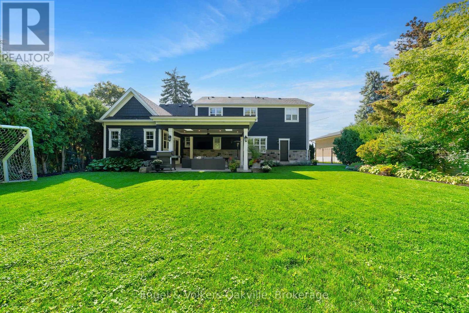 1378 Langdale Crescent, Oakville, Ontario  L6H 2K8 - Photo 36 - W12571766