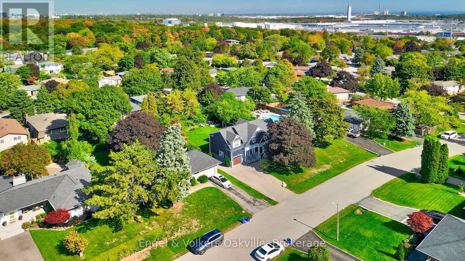 1378 Langdale Crescent, Oakville, Ontario  L6H 2K8 - Photo 38 - W12571766