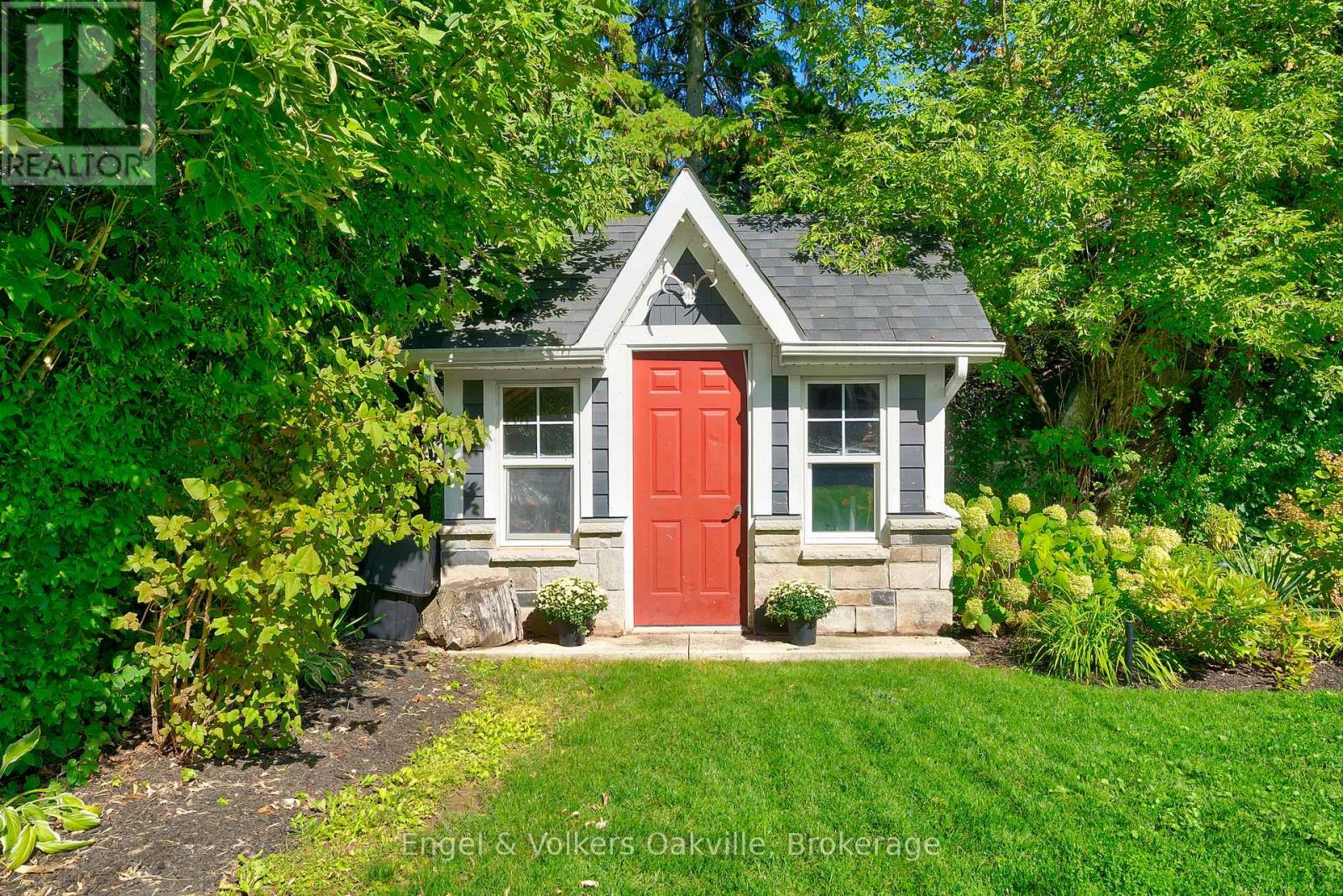 1378 Langdale Crescent, Oakville, Ontario  L6H 2K8 - Photo 40 - W12571766