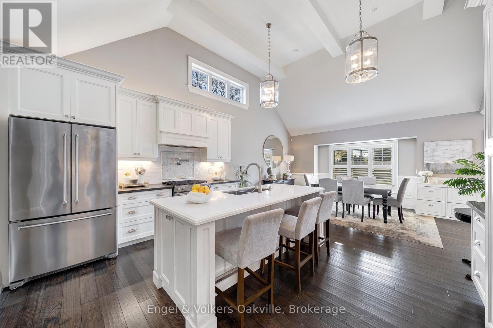 1378 Langdale Crescent, Oakville, Ontario  L6H 2K8 - Photo 8 - W12571766