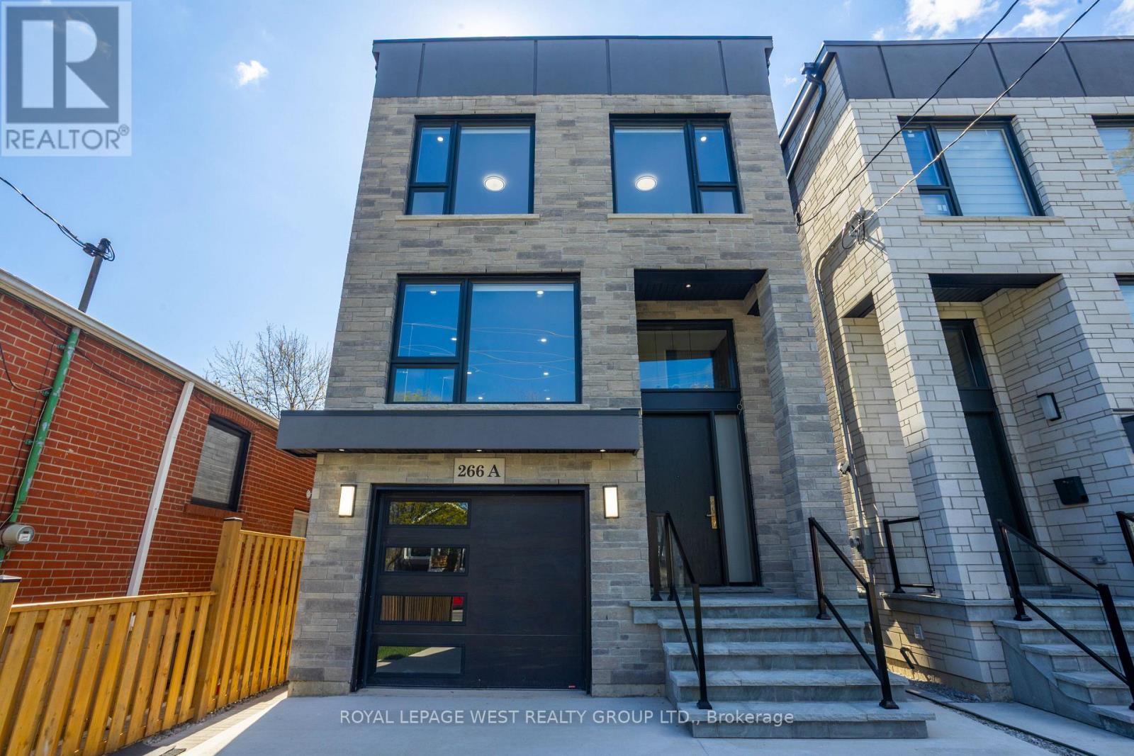 266A KENNEDY ROAD, Toronto, Ontario