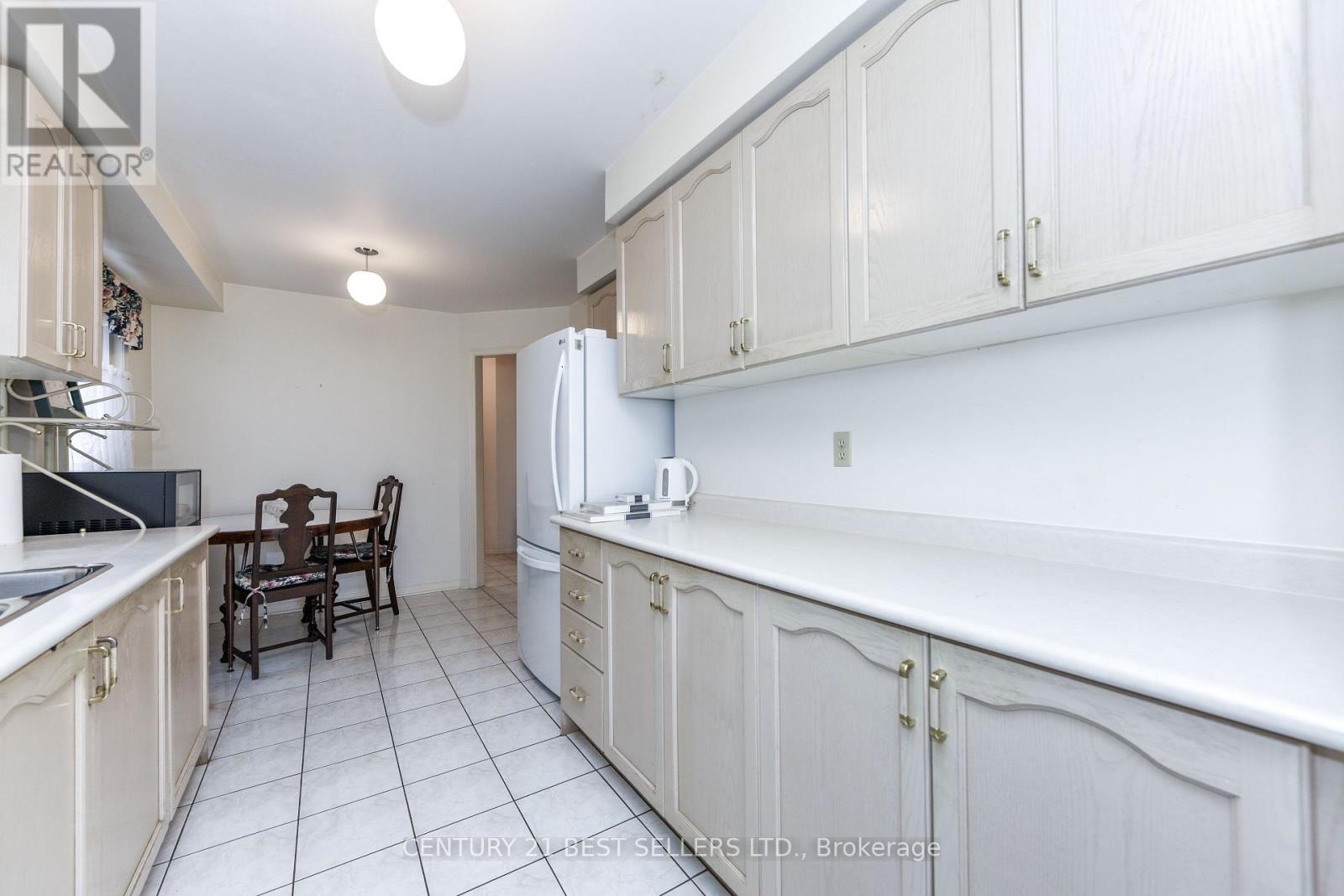 5439 Antrex Crescent, Mississauga, Ontario  L4Z 3T7 - Photo 6 - W12567268