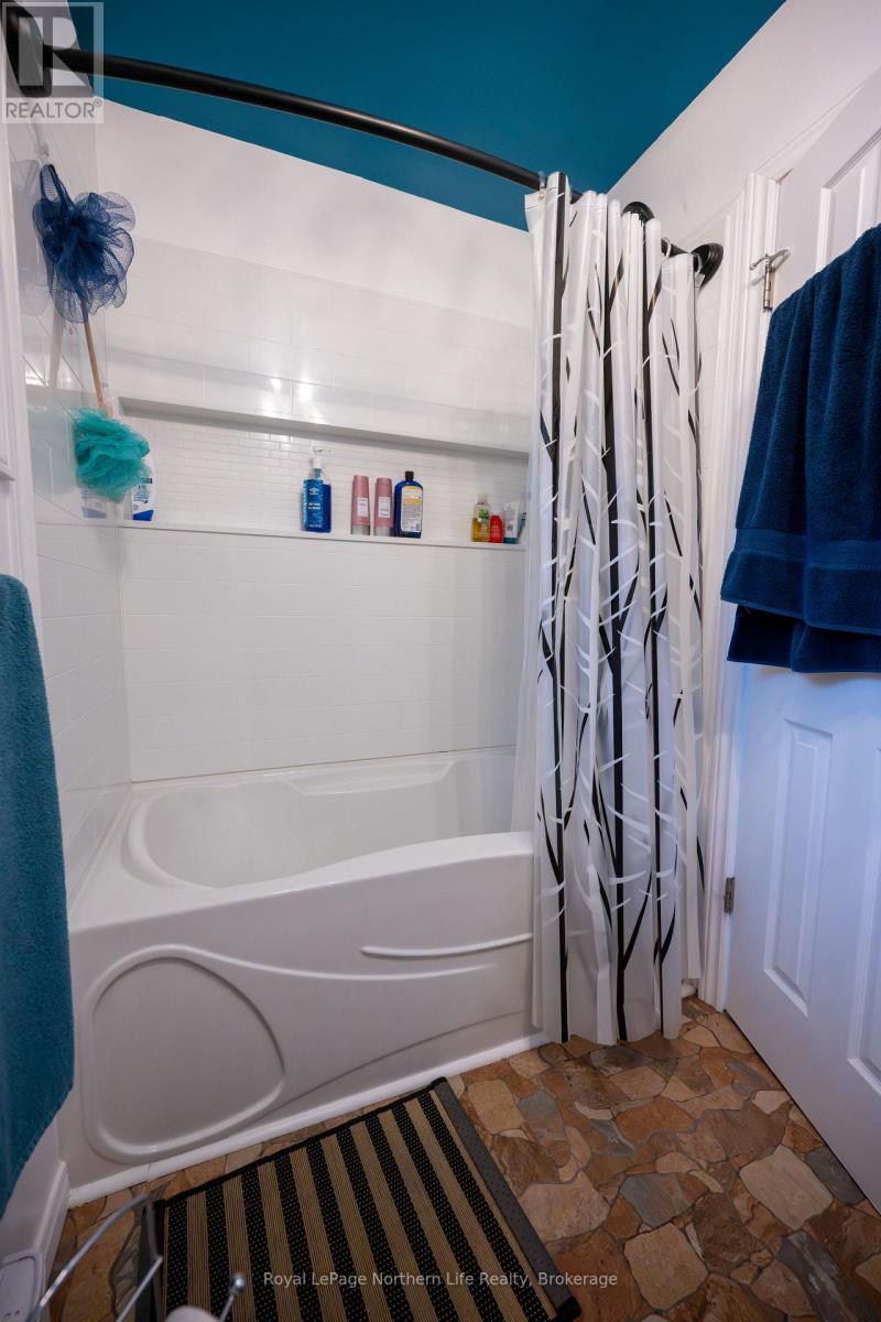 1732 Mckeown Avenue, North Bay (Widdifield), Ontario  P1B 7N3 - Photo 23 - X12571888