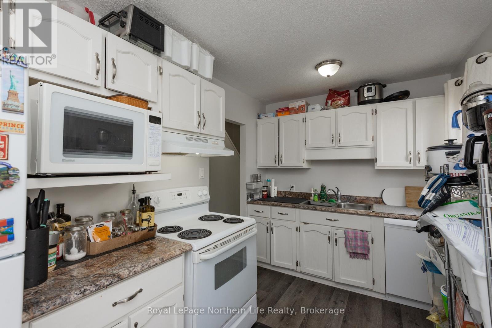 967 Galt Street, North Bay (Central), Ontario  P1B 5N5 - Photo 8 - X12571958