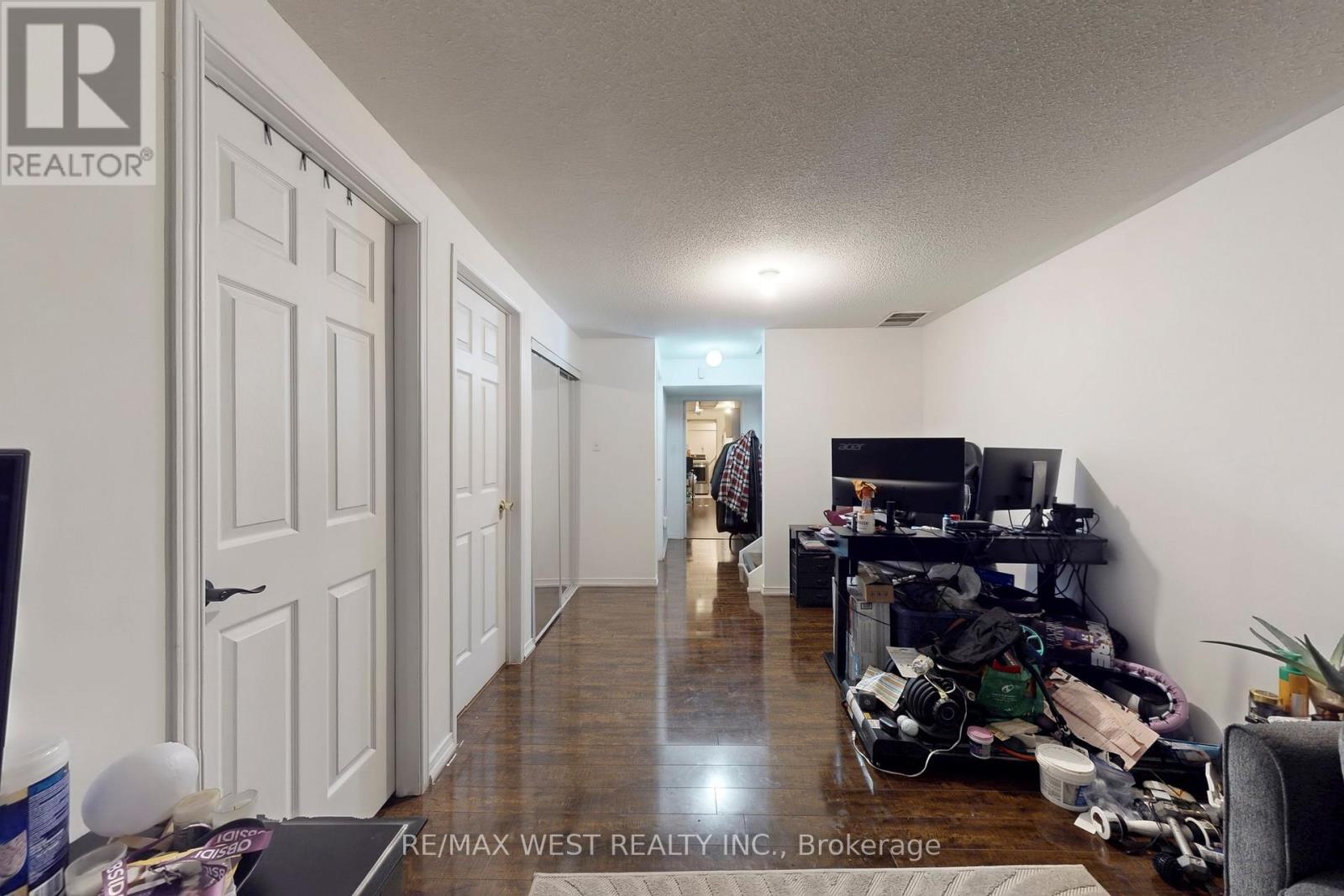 40 San Gabriele Avenue, Toronto, Ontario  M9L 3A4 - Photo 39 - W12571600