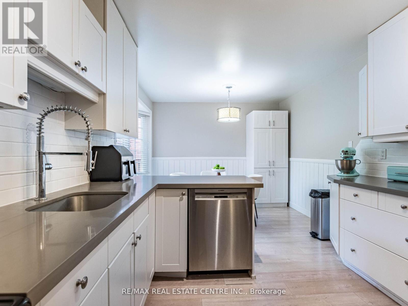 678 Harrison Road, Milton, Ontario  L9T 4S9 - Photo 9 - W12571662