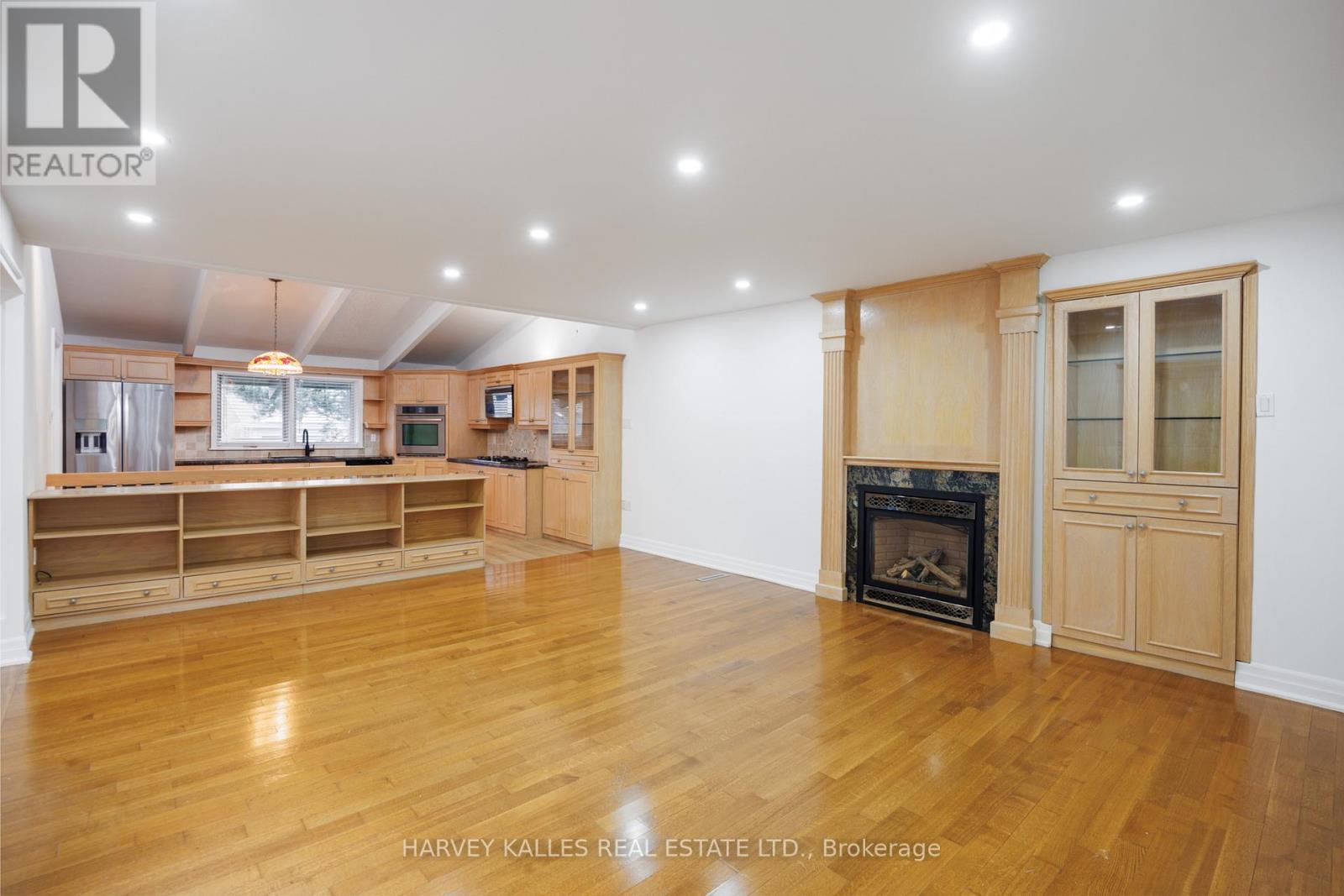 19 Blair Athol Crescent, Toronto, Ontario  M9A 1X6 - Photo 13 - W12571718