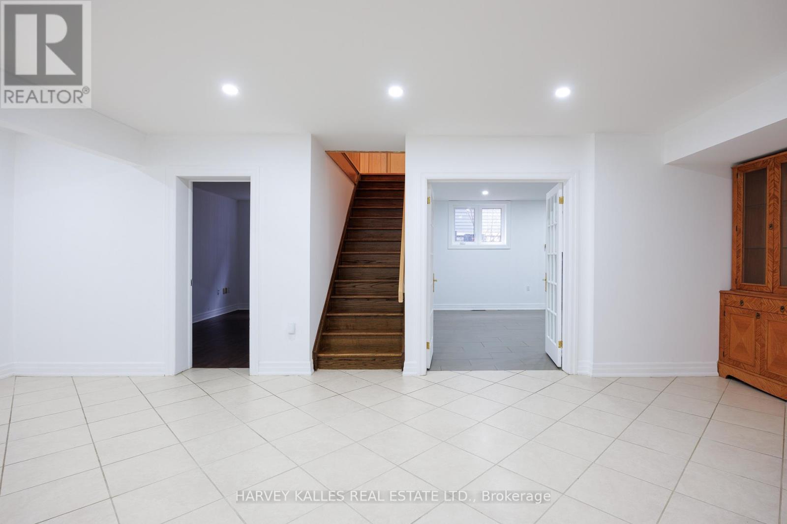 19 Blair Athol Crescent, Toronto, Ontario  M9A 1X6 - Photo 44 - W12571718