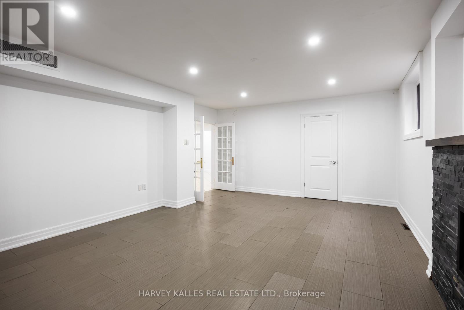 19 Blair Athol Crescent, Toronto, Ontario  M9A 1X6 - Photo 45 - W12571718