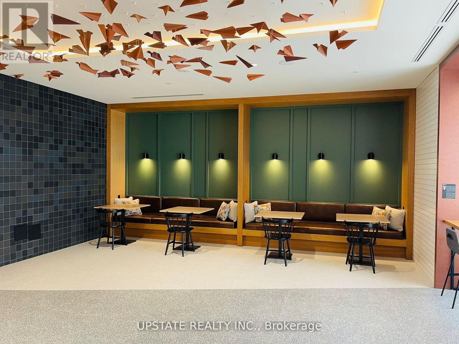 1909 - 2495 Eglinton Avenue W, Mississauga, Ontario  L5M 2T2 - Photo 3 - W12571732