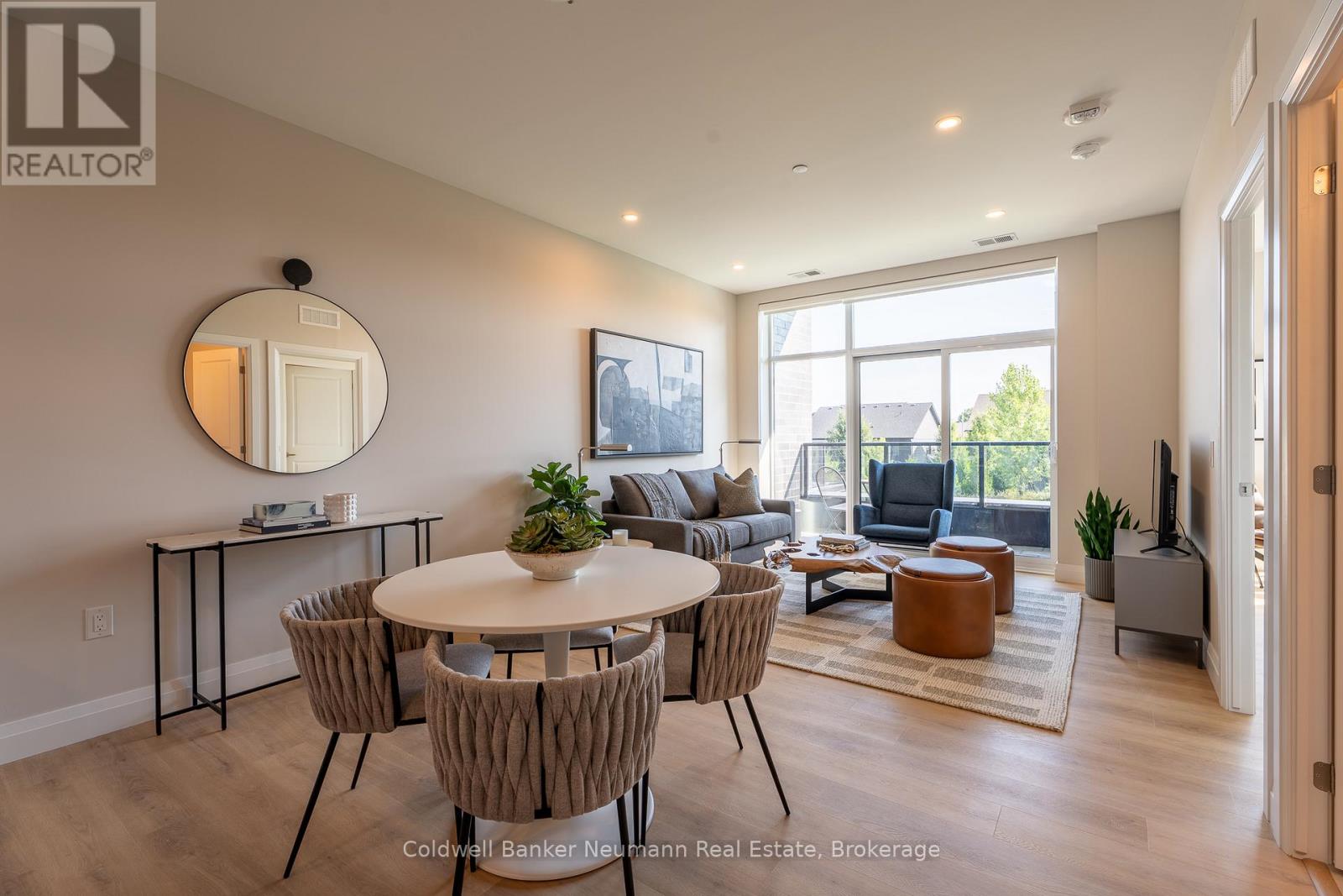 322 - 1882 GORDON STREET, Guelph, Ontario