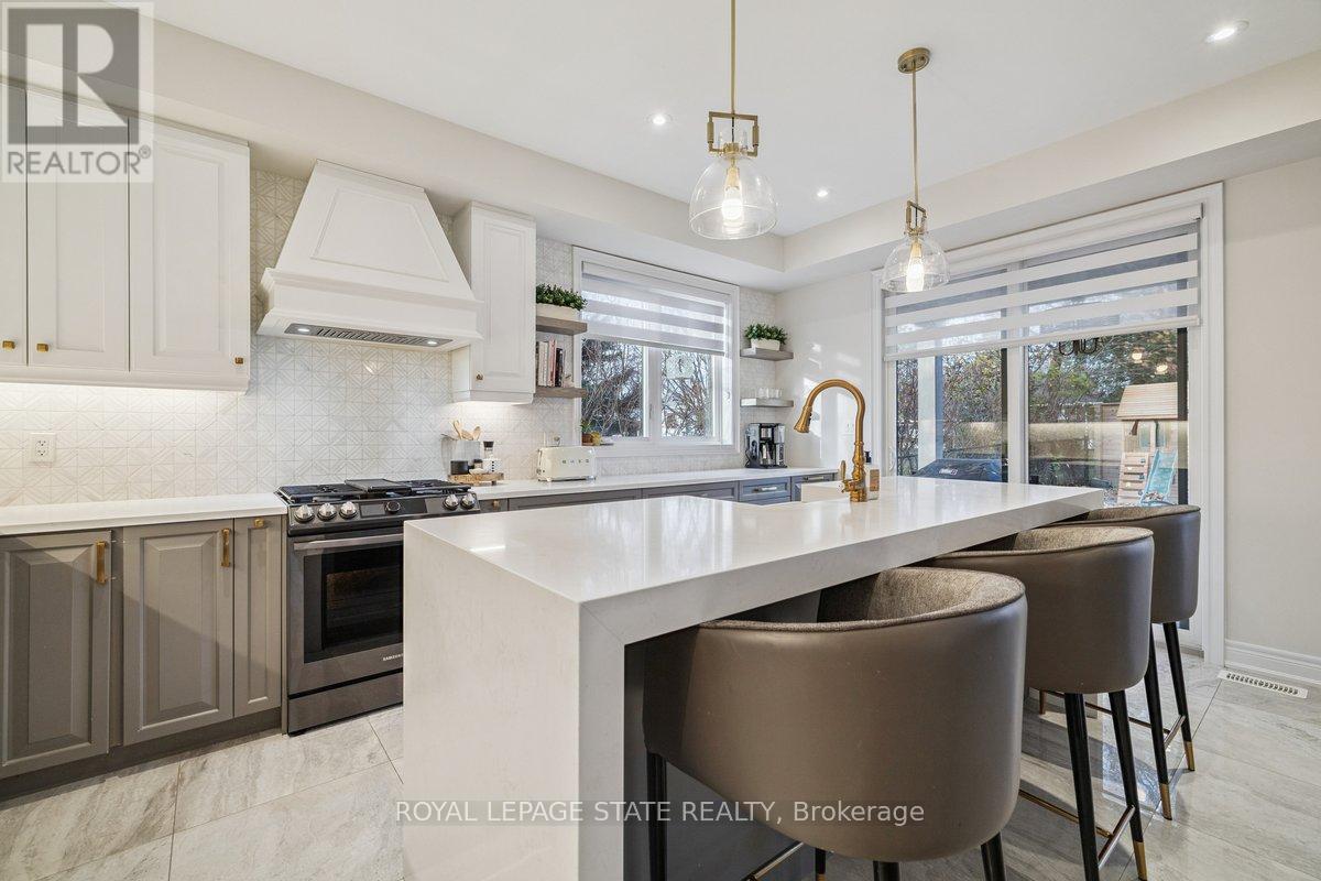 47 Cielo Court, Hamilton, Ontario  L9B 0J1 - Photo 10 - X12571646