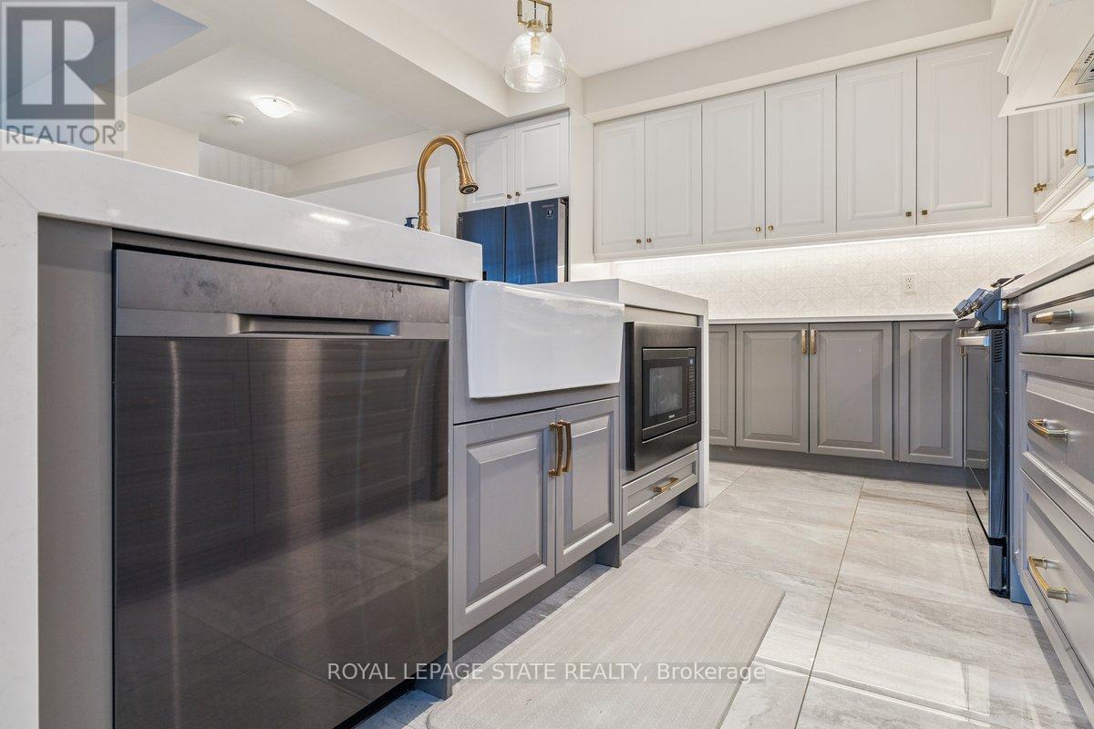 47 Cielo Court, Hamilton, Ontario  L9B 0J1 - Photo 12 - X12571646