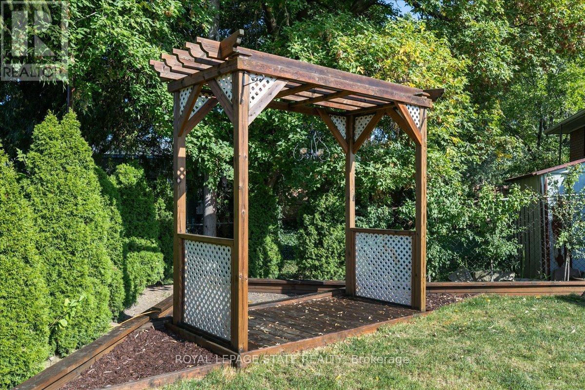 15 Purdy Crescent, Hamilton, Ontario  L9A 3B4 - Photo 49 - X12571666