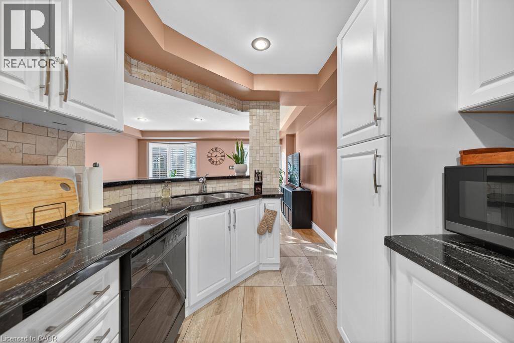 171 Highbury Drive Unit# 28, Hamilton, Ontario  L8J 3T6 - Photo 10 - 40789659