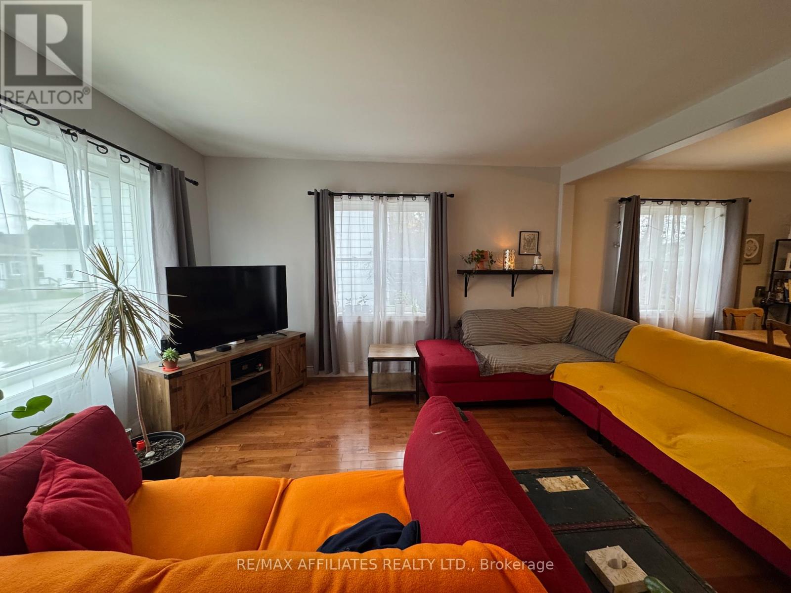 642 East Street, Edwardsburgh/cardinal, Ontario  K0E 1E0 - Photo 4 - X12557074