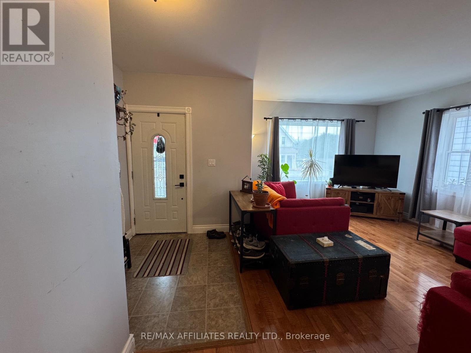 642 East Street, Edwardsburgh/cardinal, Ontario  K0E 1E0 - Photo 3 - X12557074