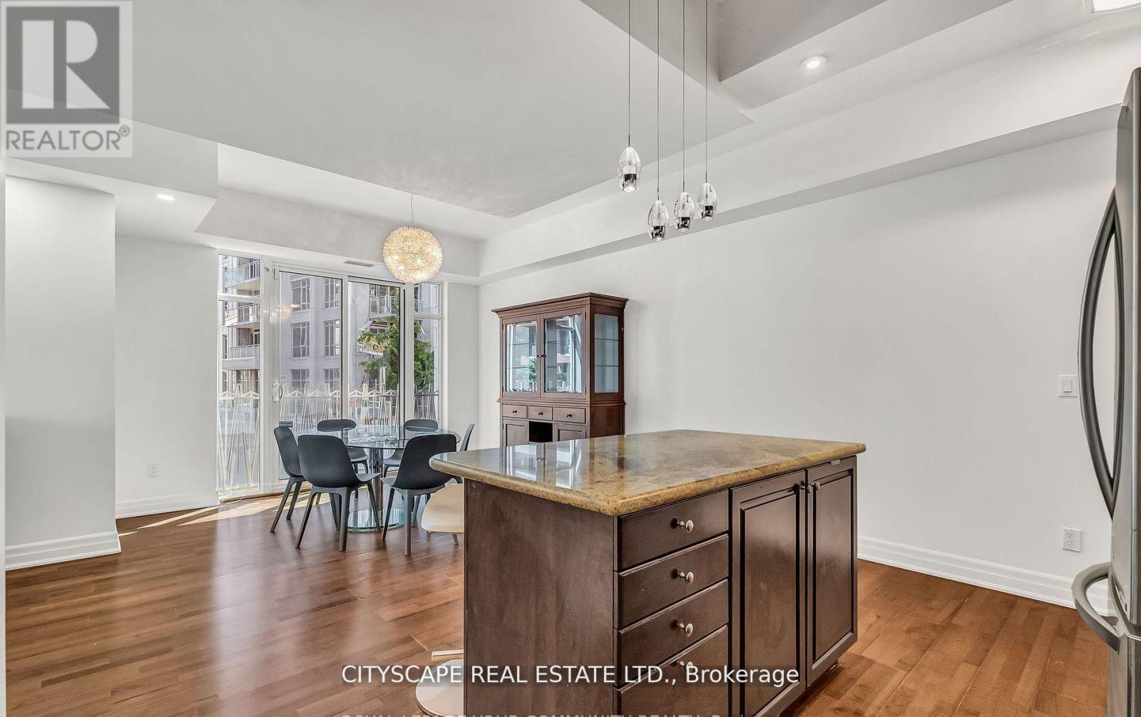 Th 7 - 81 Sloping Sky Mews, Toronto, Ontario  M5V 1P4 - Photo 17 - C12571768