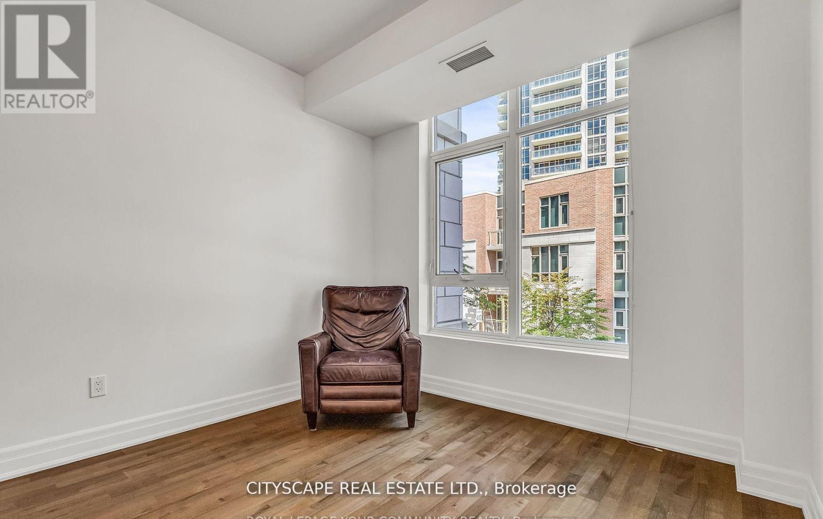 Th 7 - 81 Sloping Sky Mews, Toronto, Ontario  M5V 1P4 - Photo 21 - C12571768