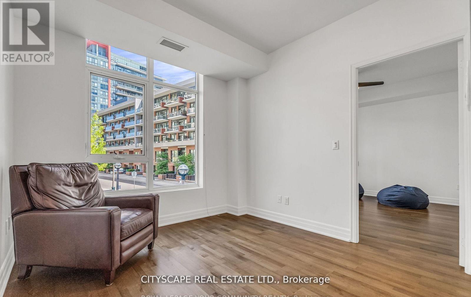 Th 7 - 81 Sloping Sky Mews, Toronto, Ontario  M5V 1P4 - Photo 23 - C12571768