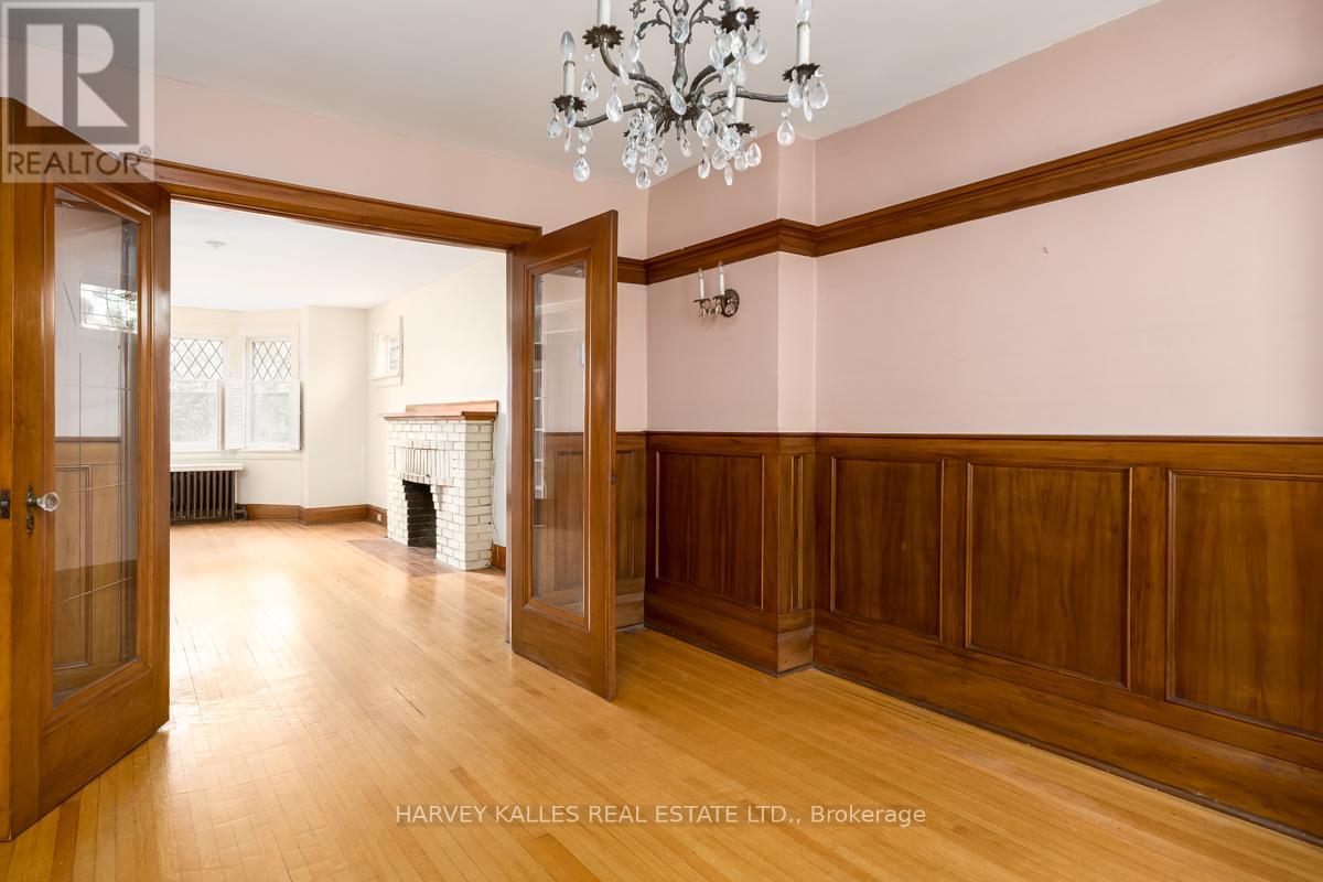 236 Greer Road, Toronto, Ontario M5M 3N7 - Photo 10 - C12571834