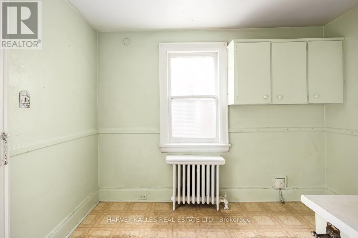 236 Greer Road, Toronto, Ontario M5M 3N7 - Photo 12 - C12571834