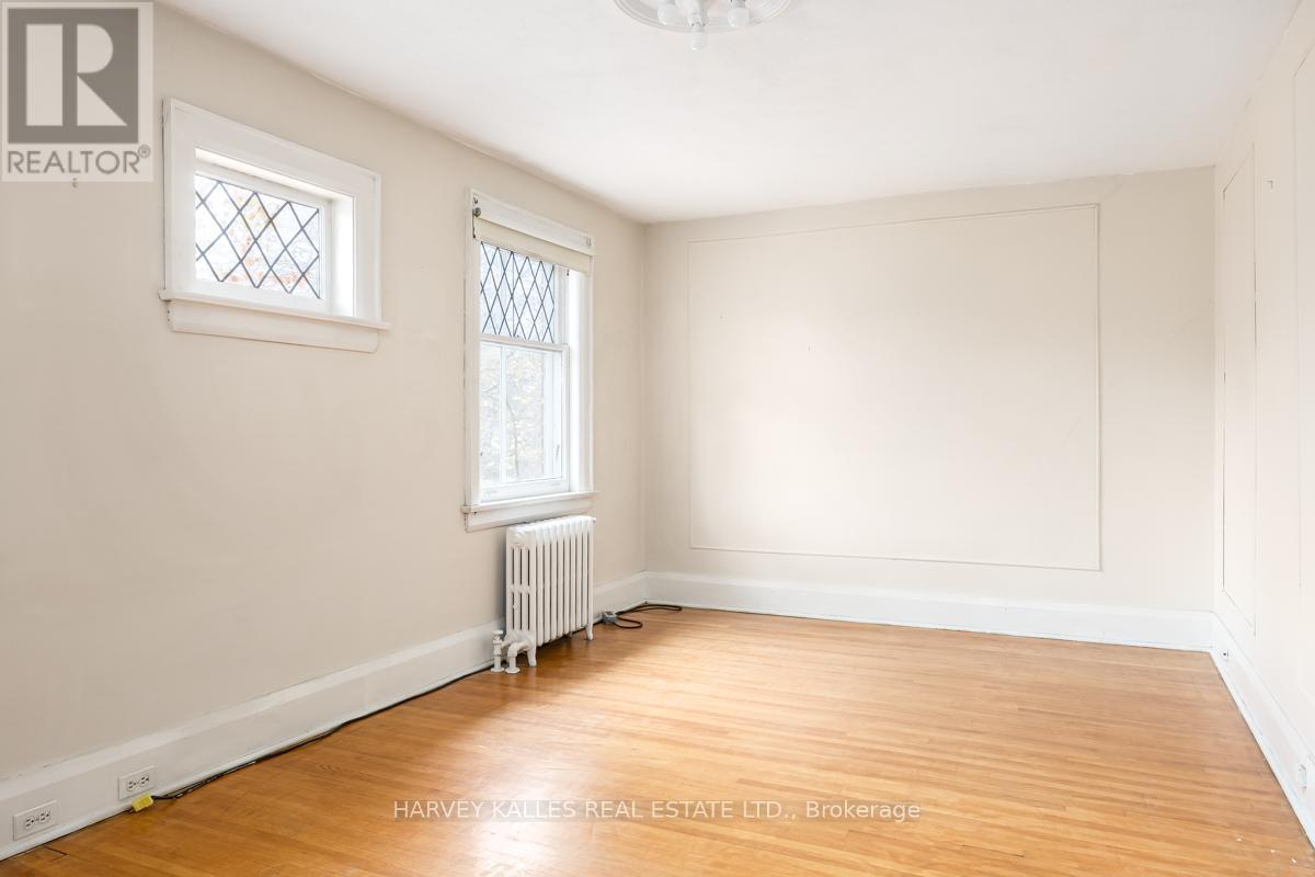 236 Greer Road, Toronto, Ontario M5M 3N7 - Photo 16 - C12571834