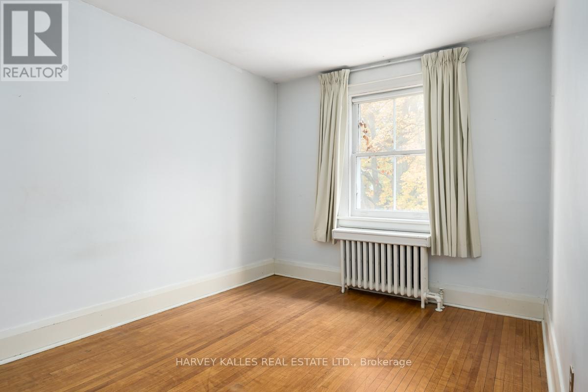 236 Greer Road, Toronto, Ontario M5M 3N7 - Photo 17 - C12571834