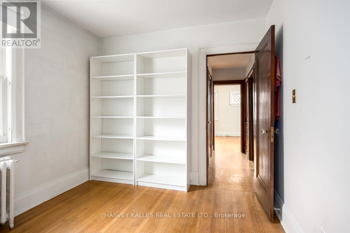 236 Greer Road, Toronto, Ontario M5M 3N7 - Photo 20 - C12571834