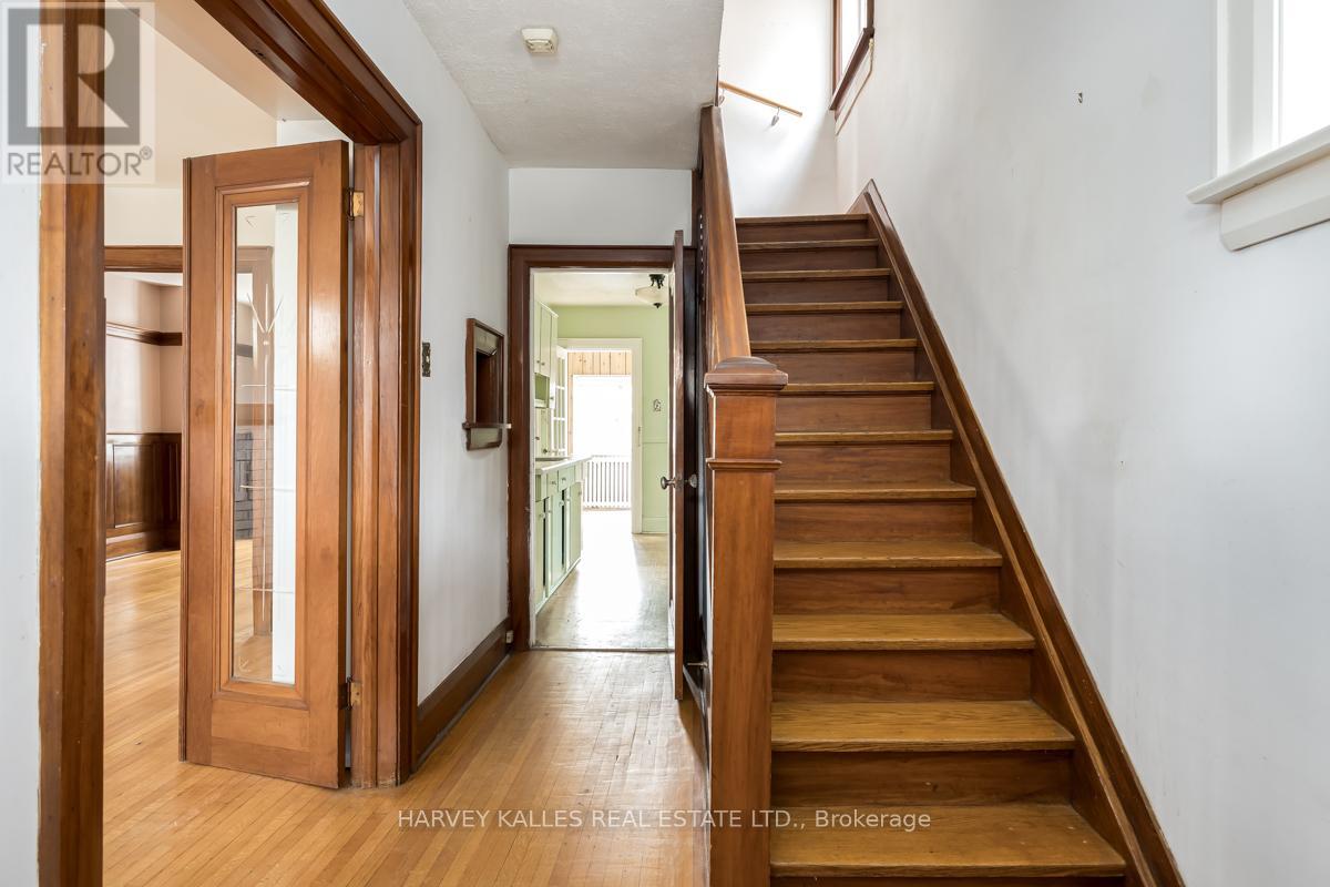 236 Greer Road, Toronto, Ontario M5M 3N7 - Photo 3 - C12571834