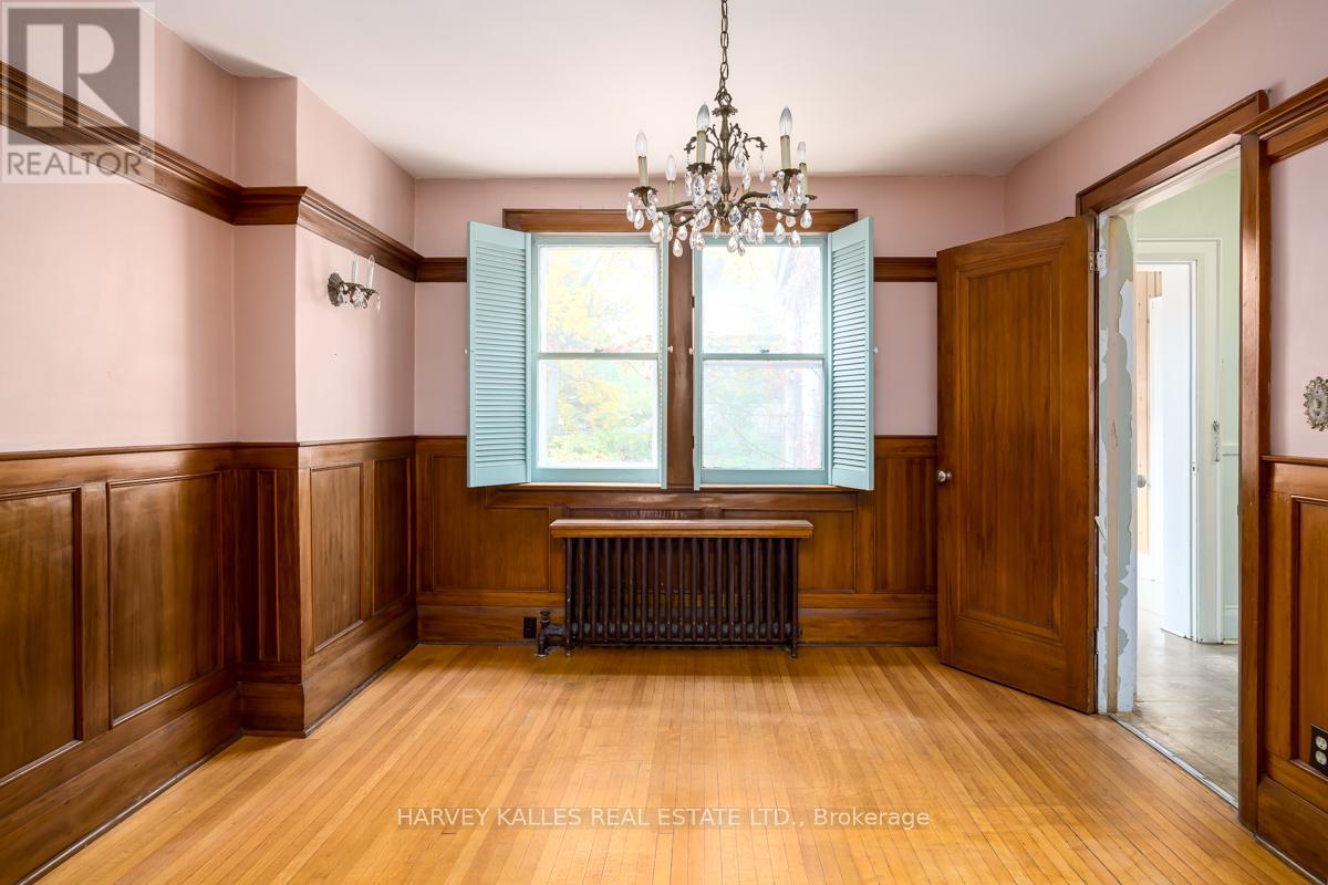 236 Greer Road, Toronto, Ontario M5M 3N7 - Photo 8 - C12571834