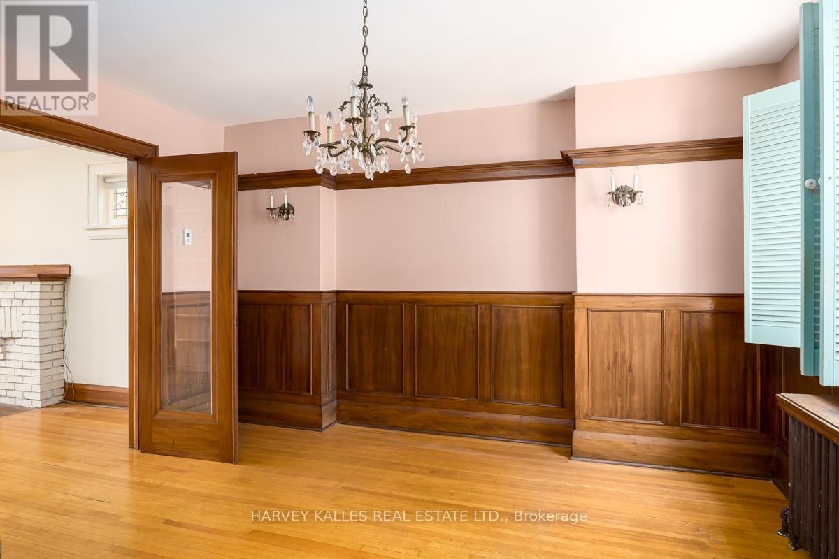 236 Greer Road, Toronto, Ontario M5M 3N7 - Photo 9 - C12571834