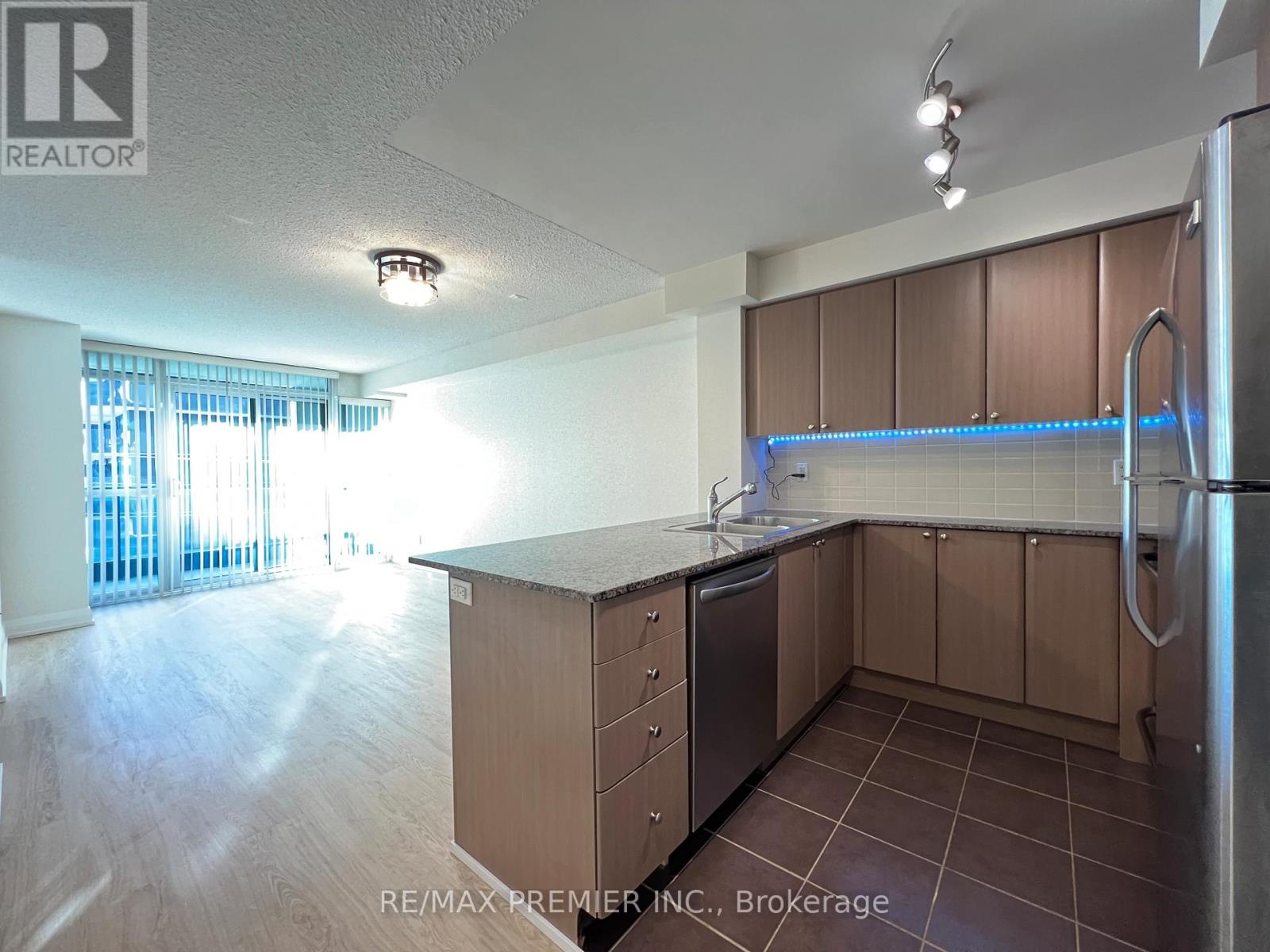 563 - 525 Wilson Avenue, Toronto, Ontario  M3H 0A7 - Photo 8 - C12571864
