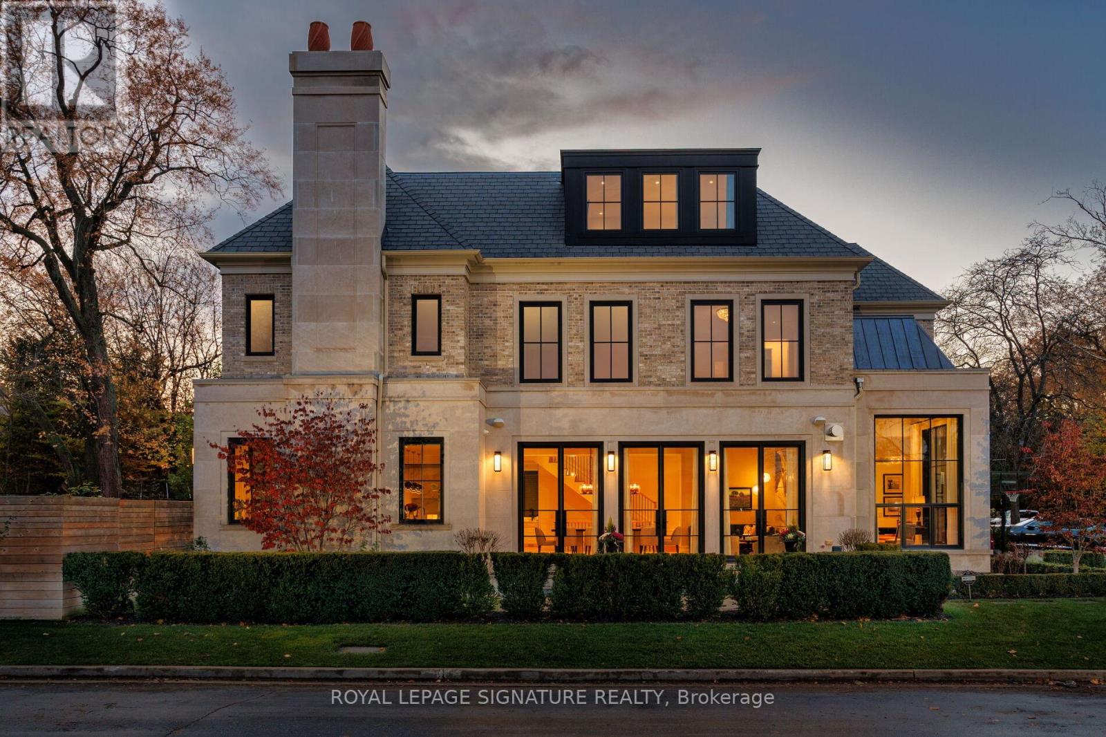 207 Strathallan Boulevard, Toronto, Ontario  M1N 1T3 - Photo 3 - C12571918