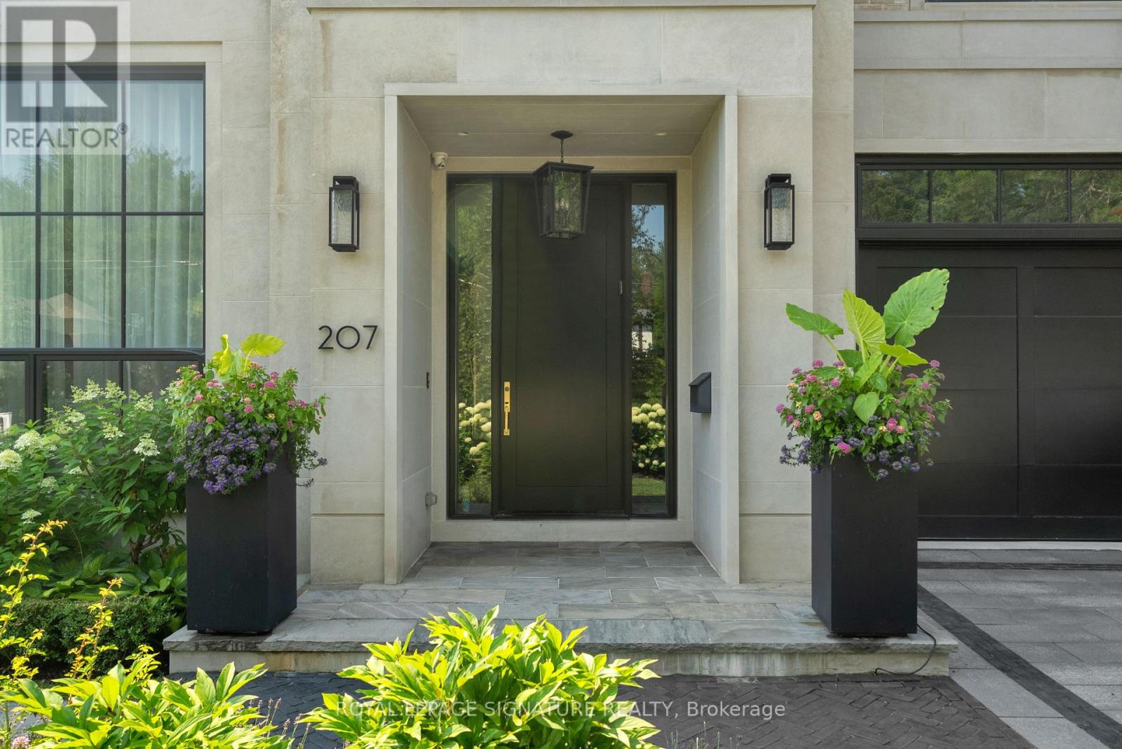 207 Strathallan Boulevard, Toronto, Ontario  M1N 1T3 - Photo 4 - C12571918