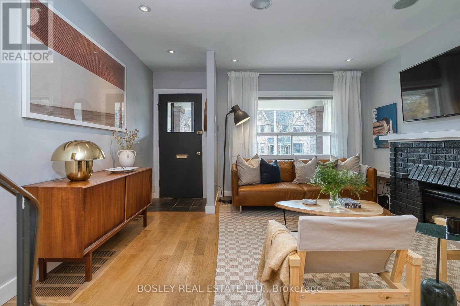 38 Halton Street, Toronto, Ontario  M6J 1R3 - Photo 6 - C12571974