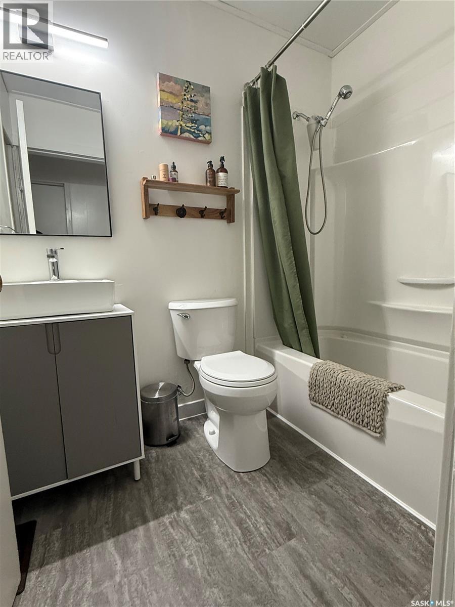 307 1st Avenue, St. Walburg, Saskatchewan  S0M 2T0 - Photo 13 - SK024605