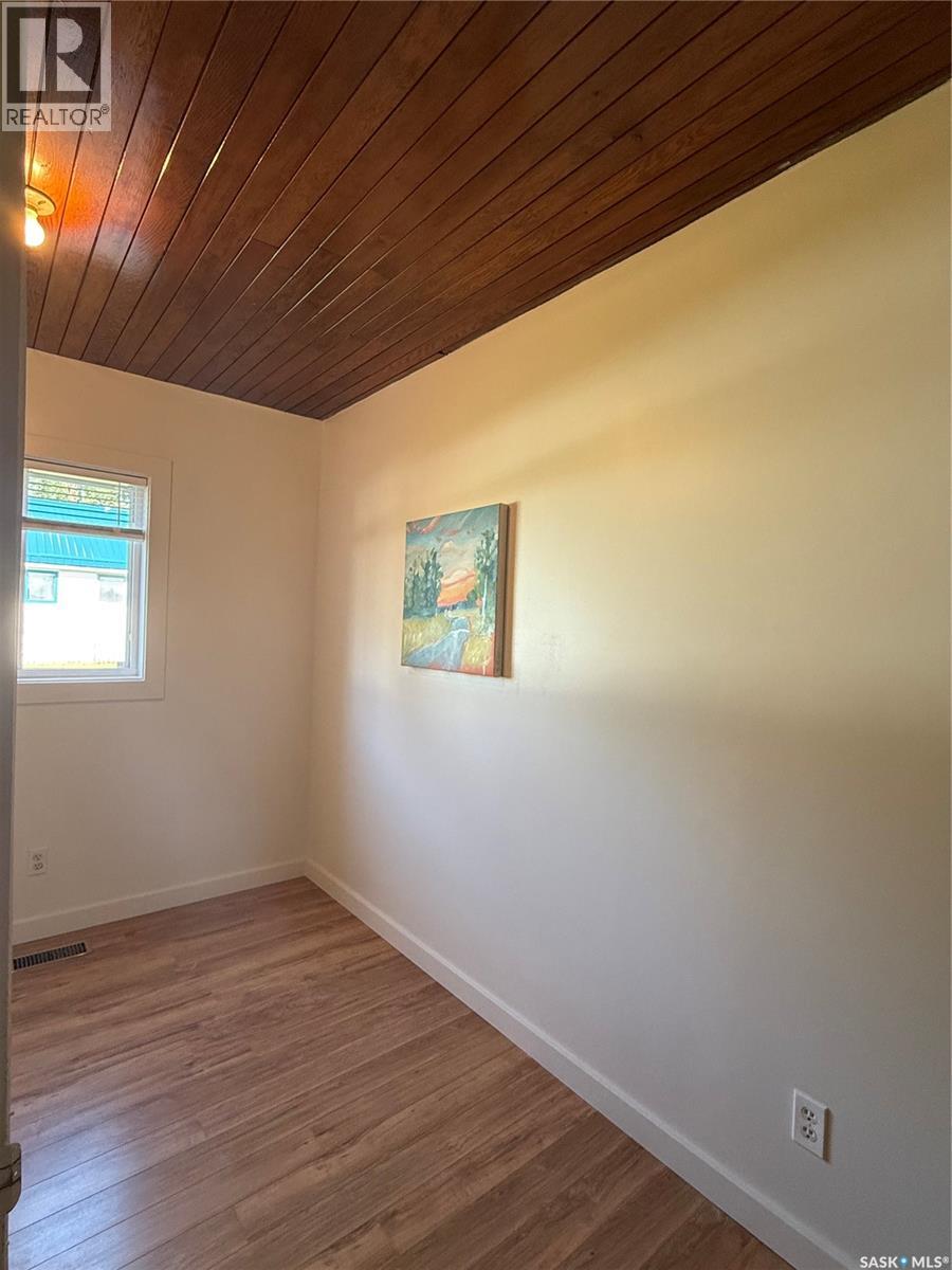 307 1st Avenue, St. Walburg, Saskatchewan  S0M 2T0 - Photo 17 - SK024605