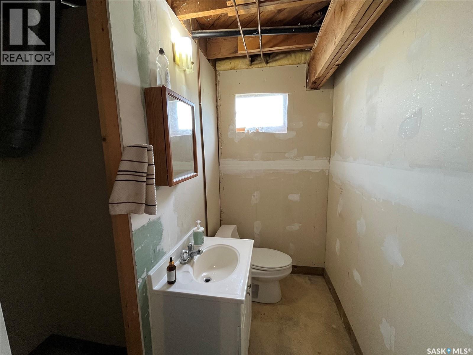 307 1st Avenue, St. Walburg, Saskatchewan  S0M 2T0 - Photo 22 - SK024605