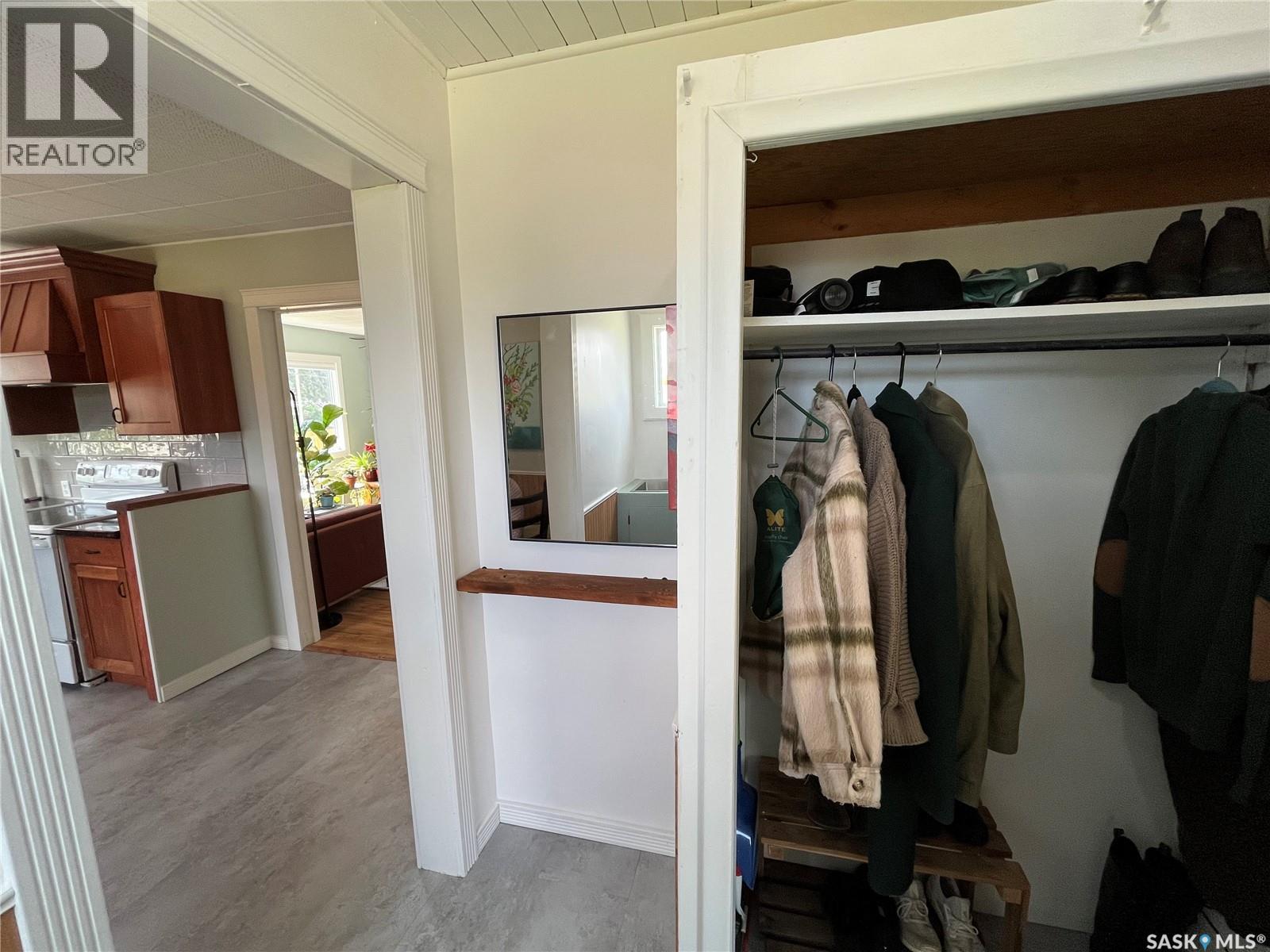 307 1st Avenue, St. Walburg, Saskatchewan  S0M 2T0 - Photo 5 - SK024605