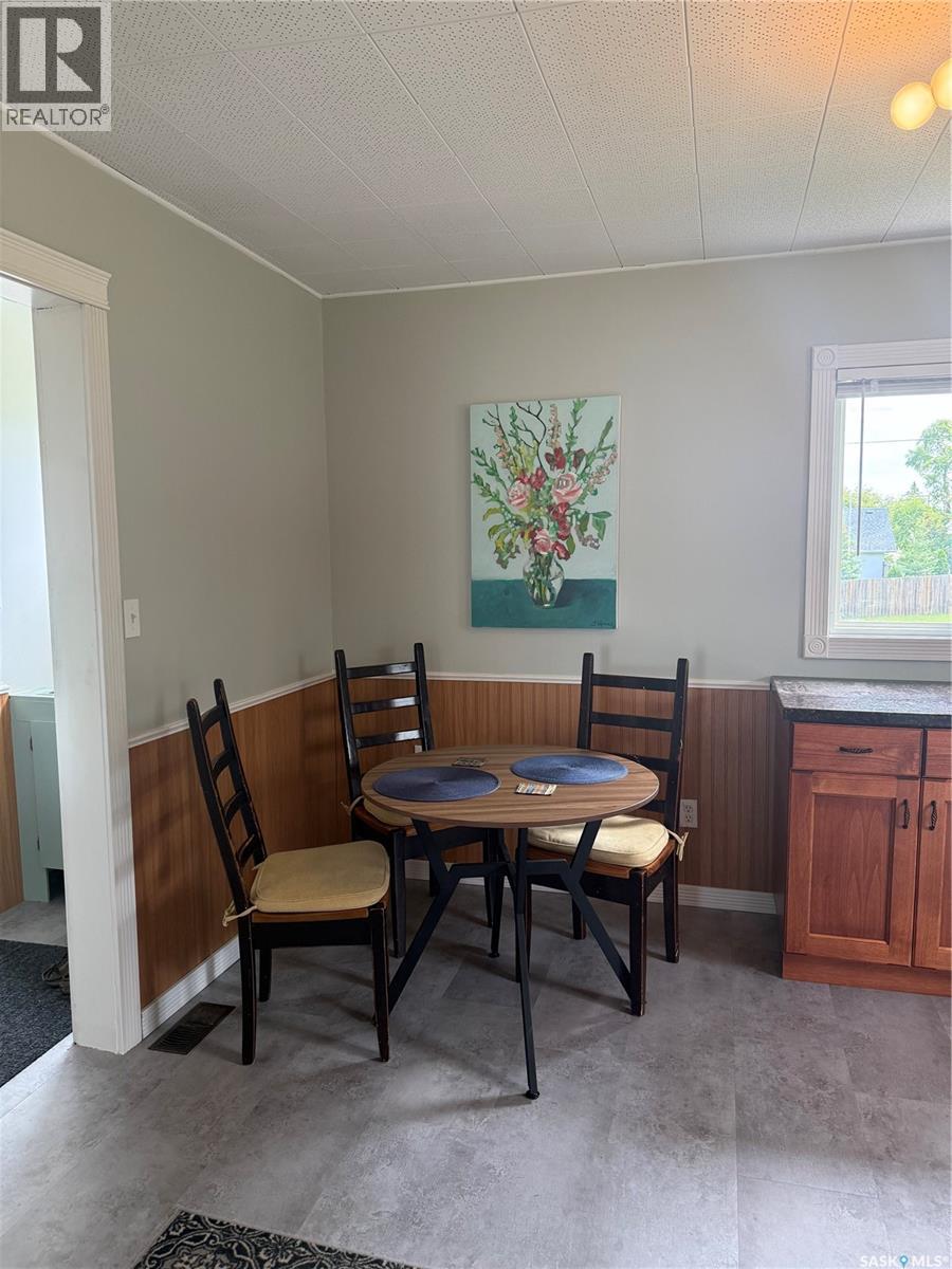 307 1st Avenue, St. Walburg, Saskatchewan  S0M 2T0 - Photo 6 - SK024605
