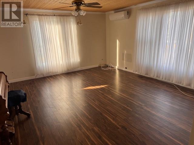 34 Legion Road, Eastport, Newfoundland & Labrador   - Photo 11 - 1292849