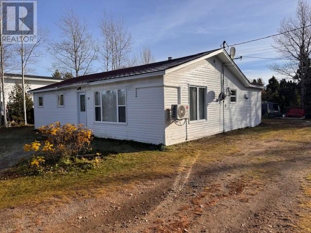 34 Legion Road, Eastport, Newfoundland & Labrador   - Photo 3 - 1292849