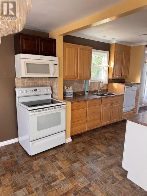 34 Legion Road, Eastport, Newfoundland & Labrador   - Photo 6 - 1292849