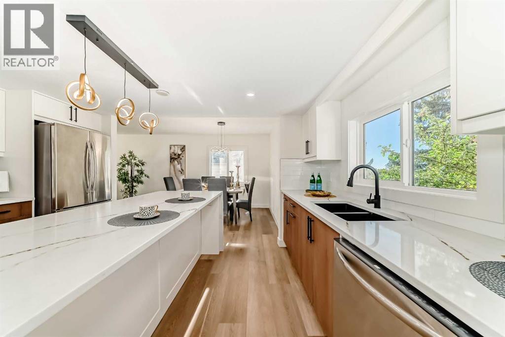 19 Ranch Estates Road Nw, Calgary, Alberta  T3G 1L4 - Photo 6 - A2261027