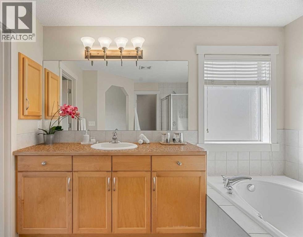 808 Coopers Square Sw, Airdrie, Alberta  T4B 0G6 - Photo 29 - A2269584